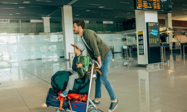 BAG: Arbeitgeber können Urlaub in der Elternzeit kürzen